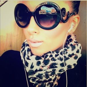 COPY - Baroque sunglasses